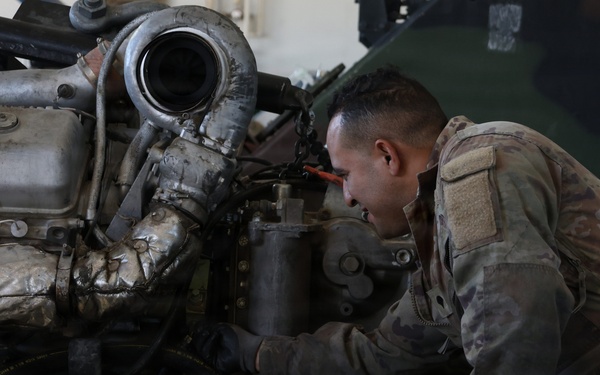 U.S. Fielding Operations Team Assists 1st Armored Brigade Combat Team Equipment Readiness