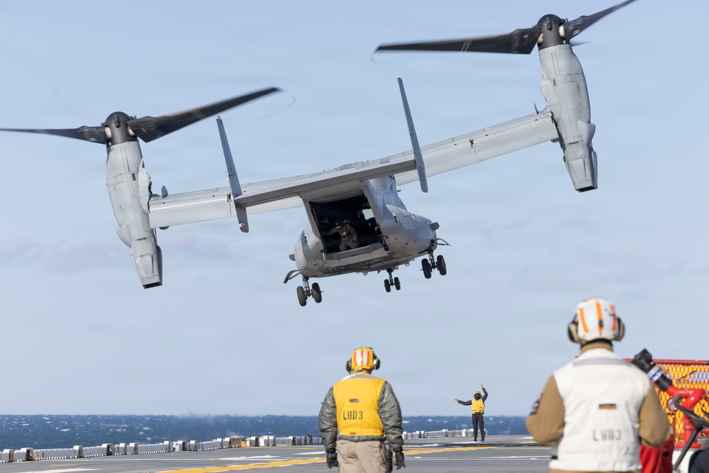 USS Kearsarge Conducts Osprey Flight Operations