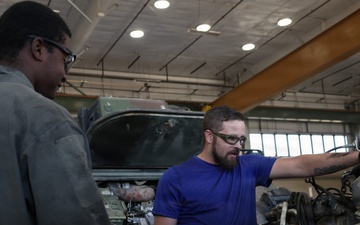 U.S. Fielding Operations Team Assists 1st Armored Brigade Combat Team Equipment Readiness