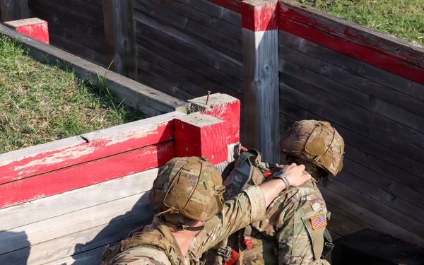 95th Combat Engineer Company - Infantry conduct live fire exercise