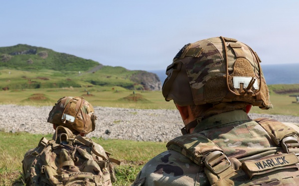 95th Combat Engineer Company - Infantry conduct live fire exercise