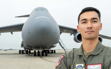 Travis Airmen Receive 2024 AMC Flight Instructor Award