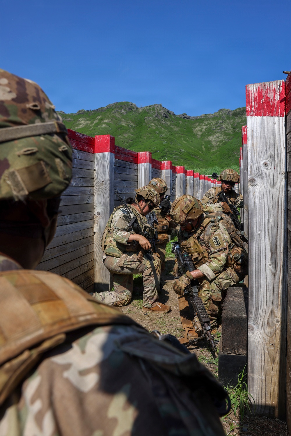 95th Combat Engineer Company - Infantry conduct live fire exercise