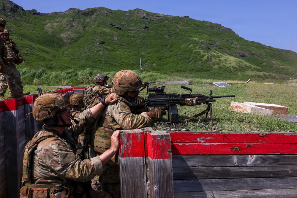 95th Combat Engineer Company - Infantry conduct live fire exercise