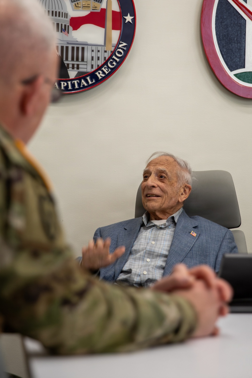 Retired U.S. Army Col. Frank Cohn visits JTF-NCR/USAMDW