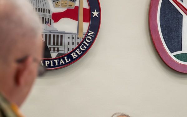 Retired U.S. Army Col. Frank Cohn visits JTF-NCR/USAMDW