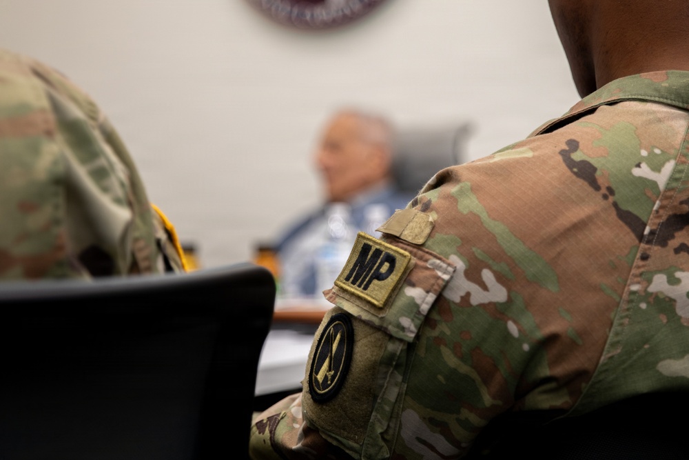 Retired U.S. Army Col. Frank Cohn visits JTF-NCR/USAMDW