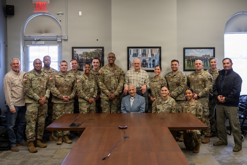 Retired U.S. Army Col. Frank Cohn visits JTF-NCR/USAMDW