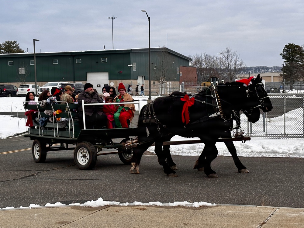 Holiday Magic Brings Together Army and Air National Guard Members and Families