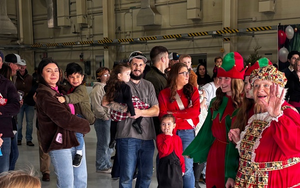 Holiday Magic Brings Together Army and Air National Guard Members and Families