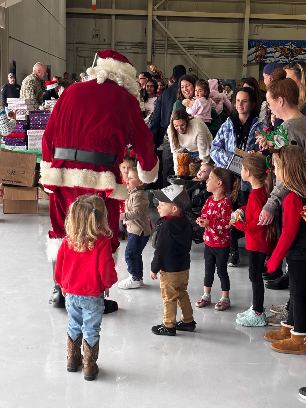 Holiday Magic Brings Together Army and Air National Guard Members and Families
