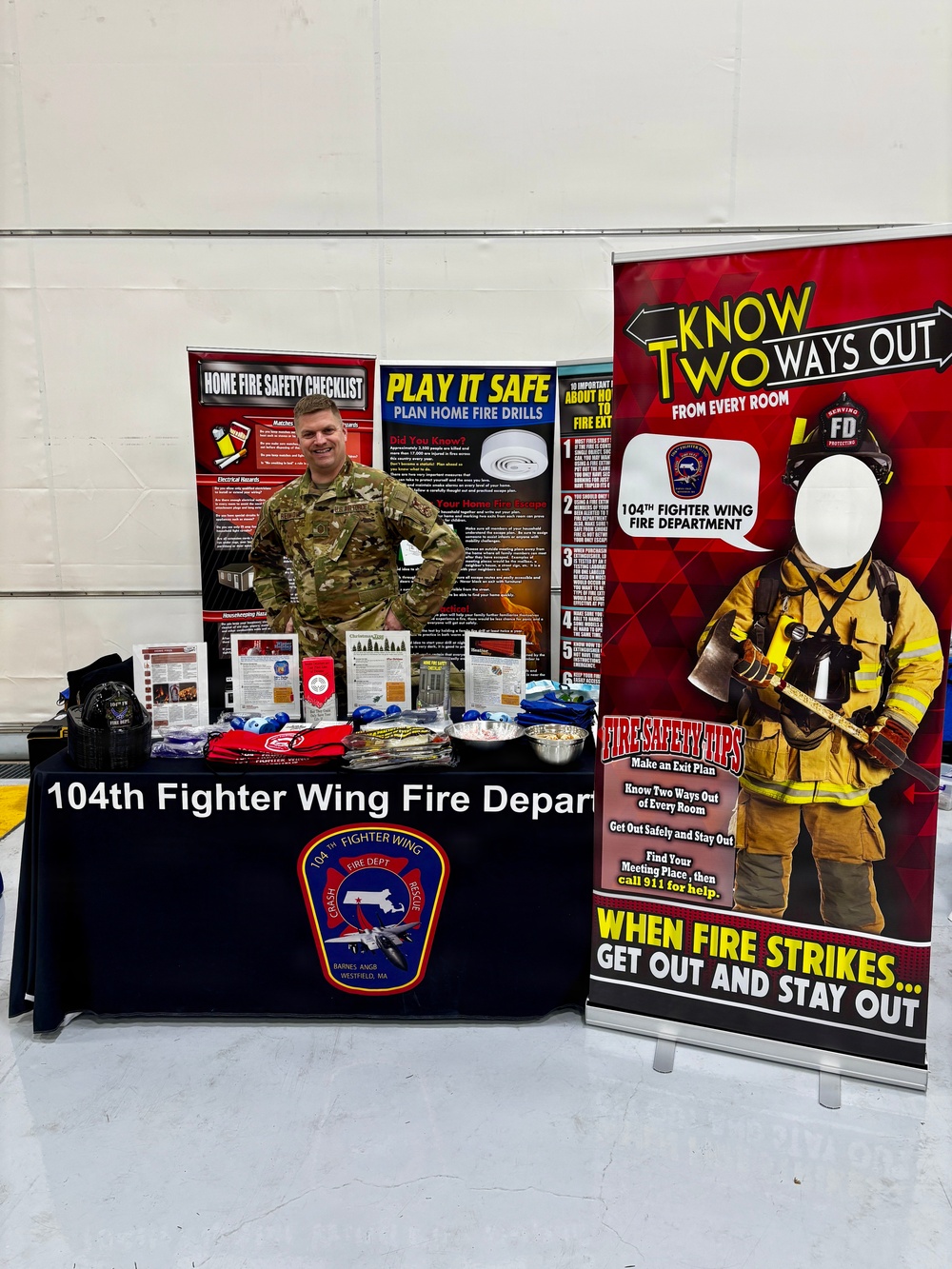 Holiday Magic Brings Together Army and Air National Guard Members and Families