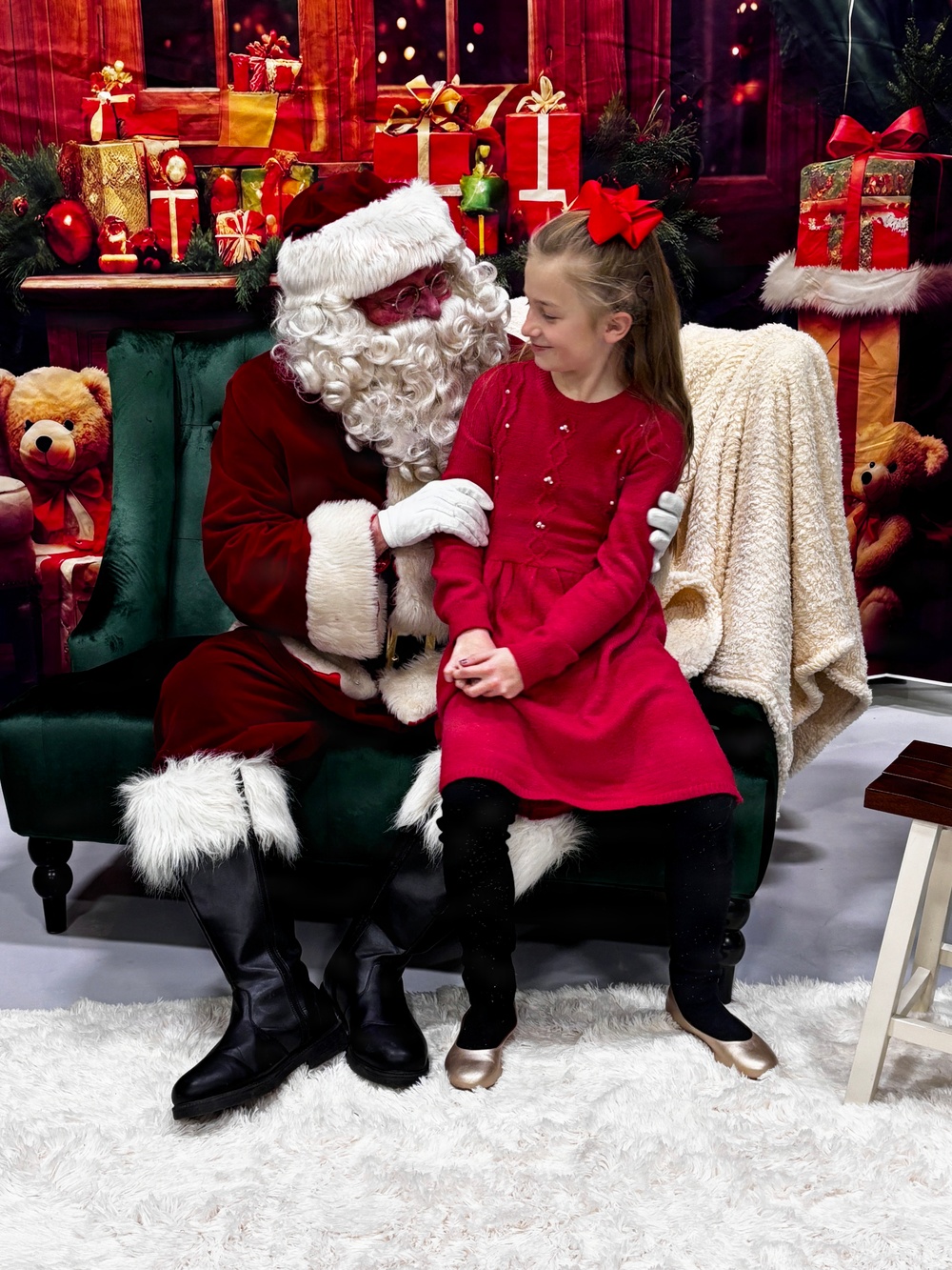 Holiday Magic Brings Together Army and Air National Guard Members and Families