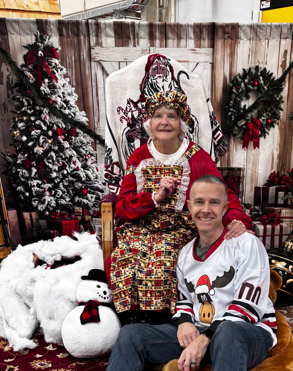 Holiday Magic Brings Together Army and Air National Guard Members and Families