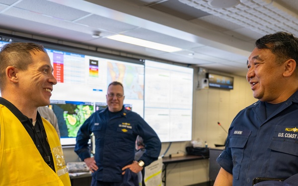 Rear Adm. Avanni visits FEMA Region 10 during flood response