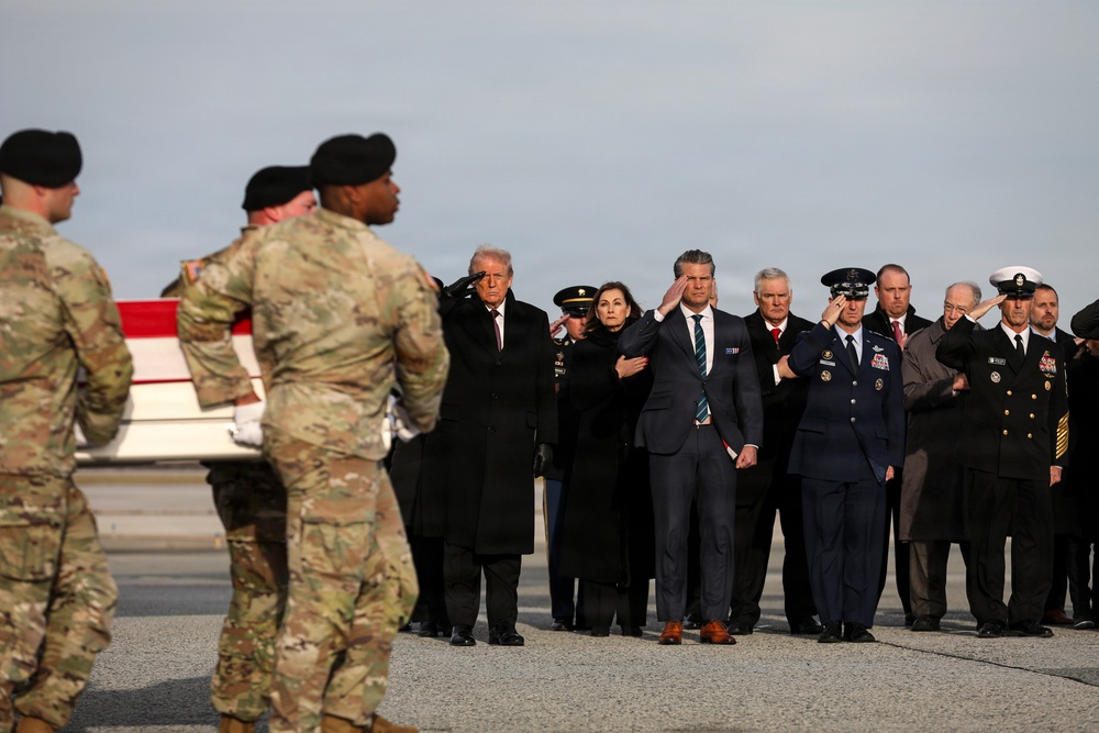 National leaders observe dignified transfer of Iowa National Guardsmen killed in Syria