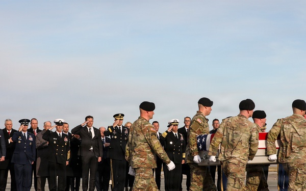 National leaders observe dignified transfer of Iowa National Guardsmen killed in Syria