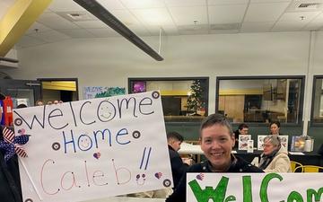 NEX Bremerton Welcomes Home USS Nimitz Sailors