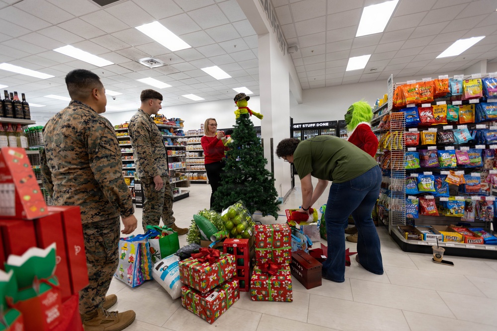 MCAS Beaufort Festival of Trees competition