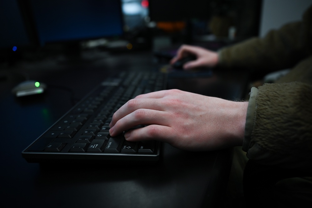 AF DCGS AET shift provides tailored analysis to Air Components