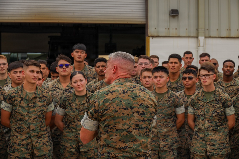 Lt. Gen. Turner visits MWSS-174
