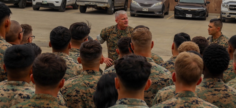 Lt. Gen. Turner visits MWSS-174