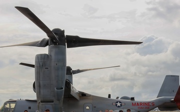 More Than a Mission: U.S. Marines Deliver Holiday Hope from the Skies Above Hawaii