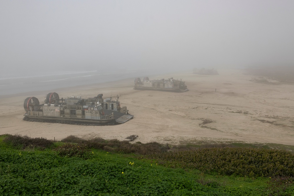 11th MEU Marines, Sailors Conduct Ship-To-Shore Movement