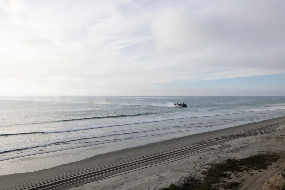11th MEU Marines, Sailors Conduct Ship-To-Shore Movement