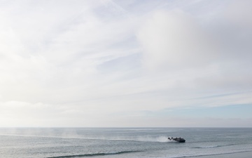 11th MEU Marines, Sailors Conduct Ship-To-Shore Movement