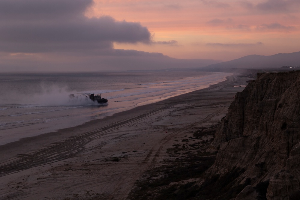 11th MEU Marines, Sailors Conduct Ship-To-Shore Movement