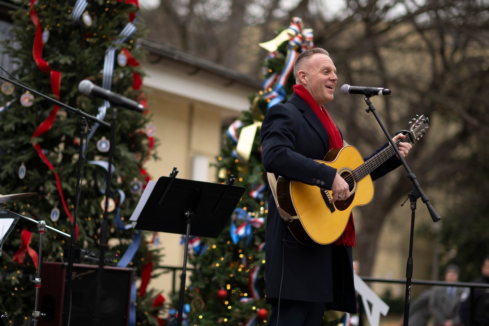 SW Hosts Pentagon Christmas Worship Service