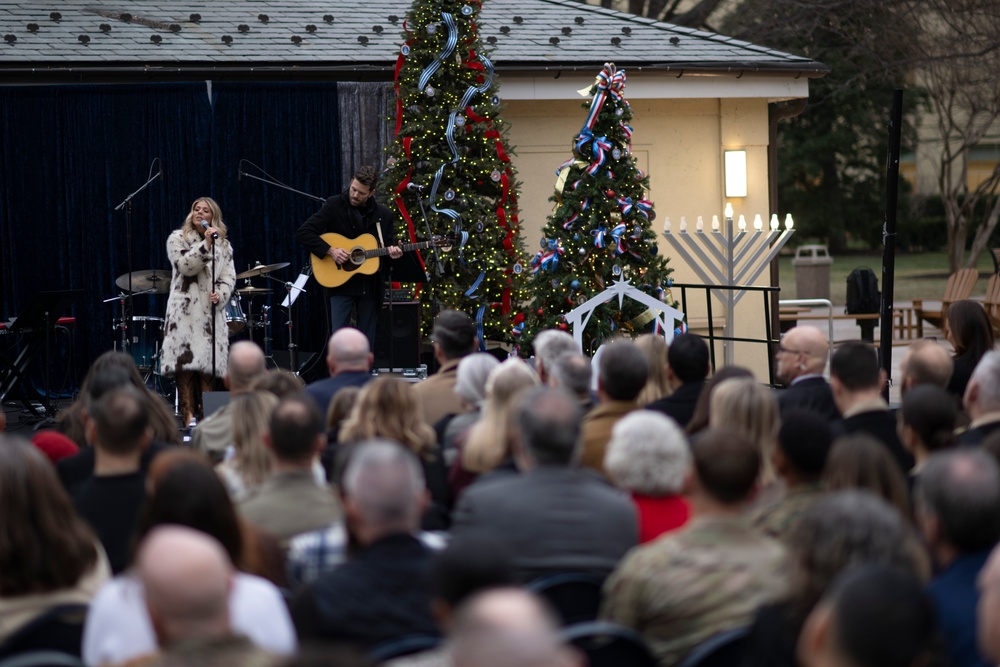 SW Hosts Pentagon Christmas Worship Service