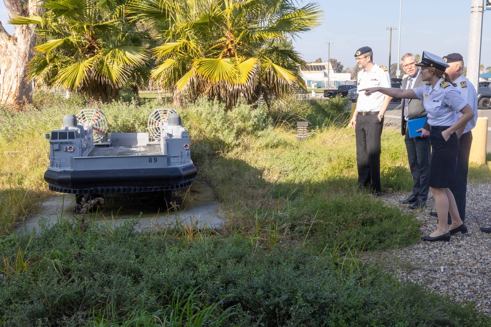 SMWDC hosts members of the Royal Norwegian Navy