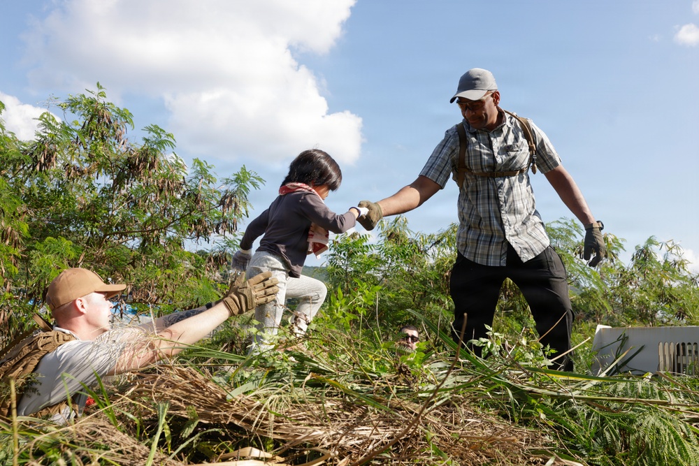 UDP Marines River Clean-Up Alongside Local Community