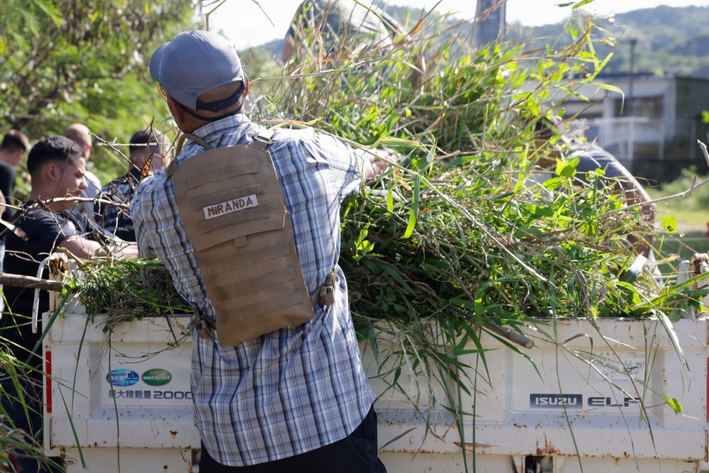 UDP Marines River Clean-Up Alongside Local Community