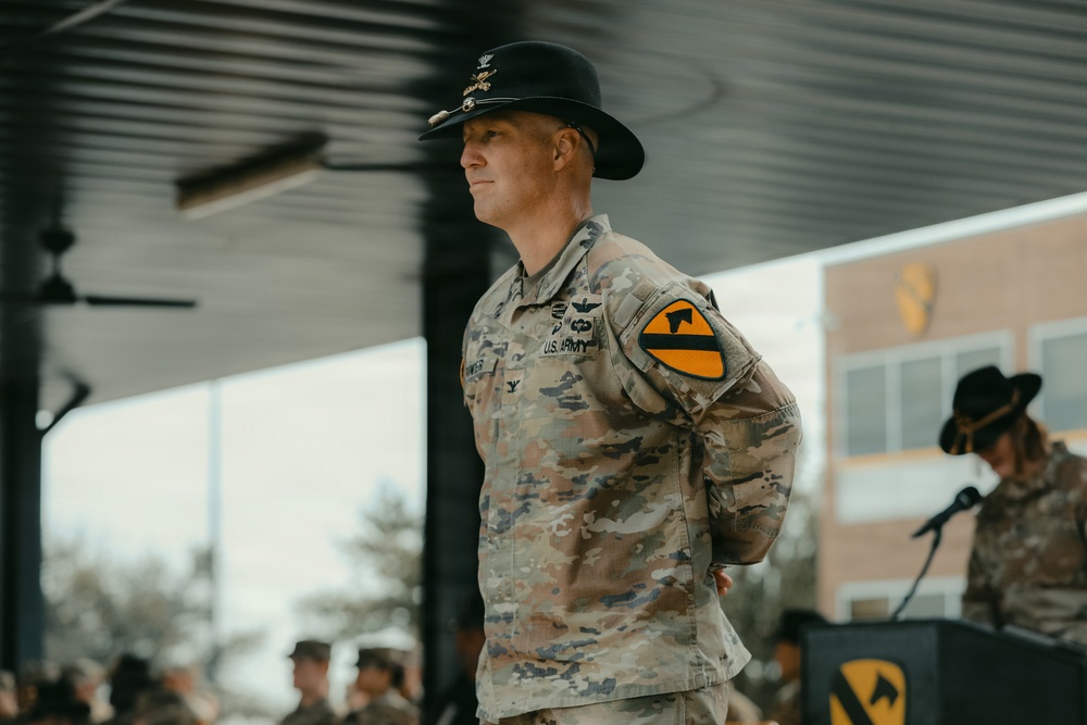 1st Air Cavalry Brigade conducts Inactivation Ceremony for 7-17 ACS and 2-227 AVN