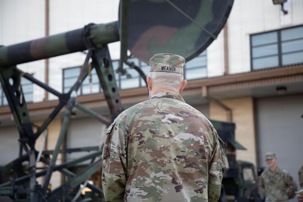 U.S Army Eighth Army Command Sergeant Major Jeffery D. Weaver visits 1st Signal Brigade