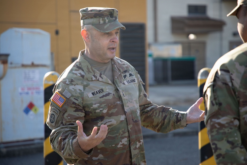 U.S Army Eighth Army Command Sergeant Major Jeffery D. Weaver visits 1st Signal Brigade