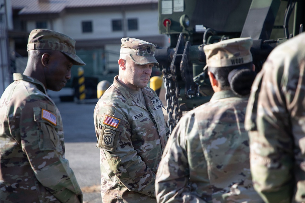 U.S Army Eighth Army Command Sergeant Major Jeffery D. Weaver visits 1st Signal Brigade