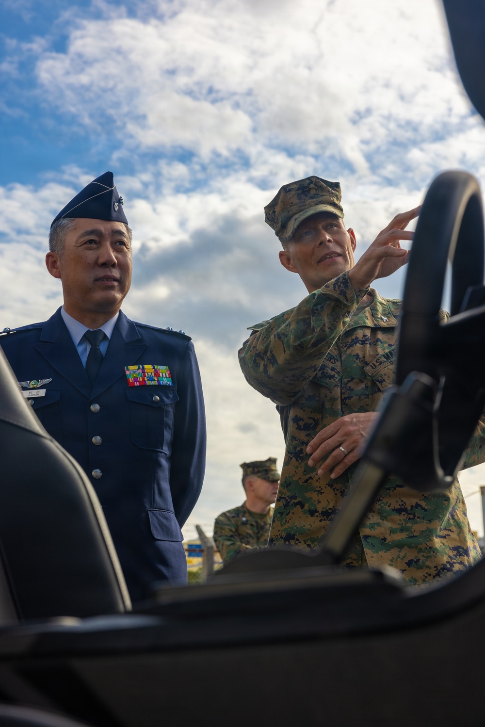 JASDF Southwestern Air Defense Forces commander tours MACG-18 operations