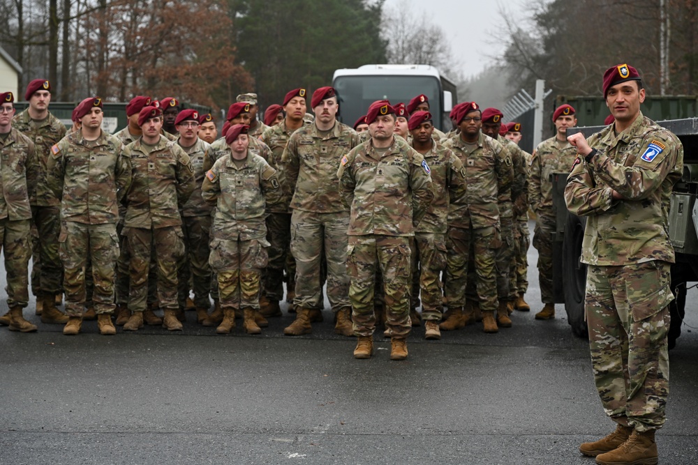 Sky Soldiers Recognize Heroes of the Week