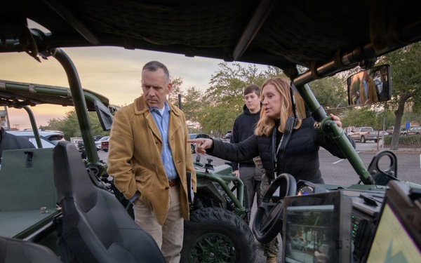 NIWC Atlantic Hosts Lt. Gen. Austin, USMC