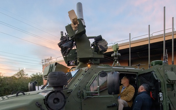 NIWC Atlantic Hosts Lt. Gen. Austin, USMC