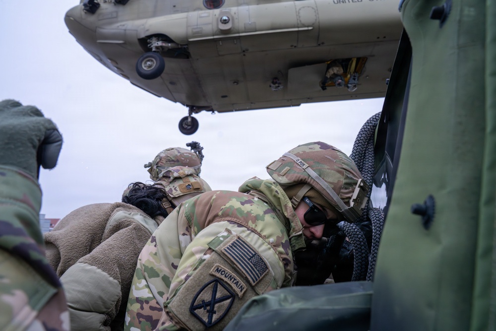 12th CAB Enhances Readiness with Sling-Load Training