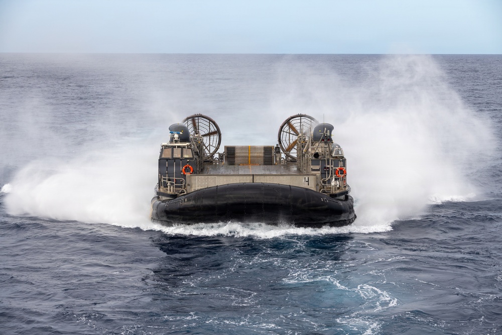 22nd MEU(SOC) | LCAC Operations Aboard USS San Antonio