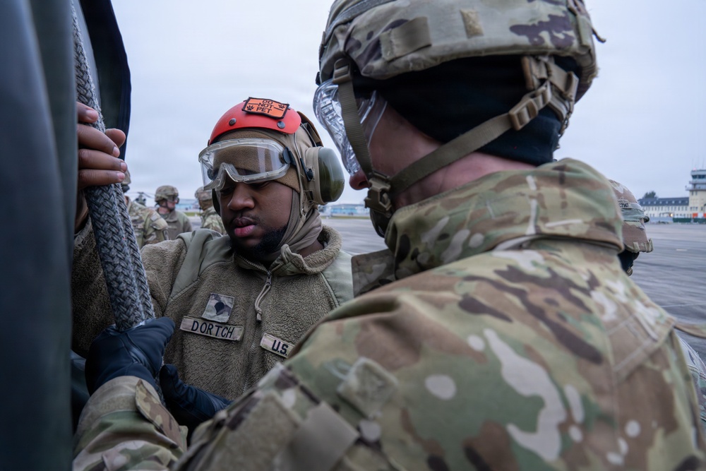 12th CAB Enhances Readiness with Sling-Load Training