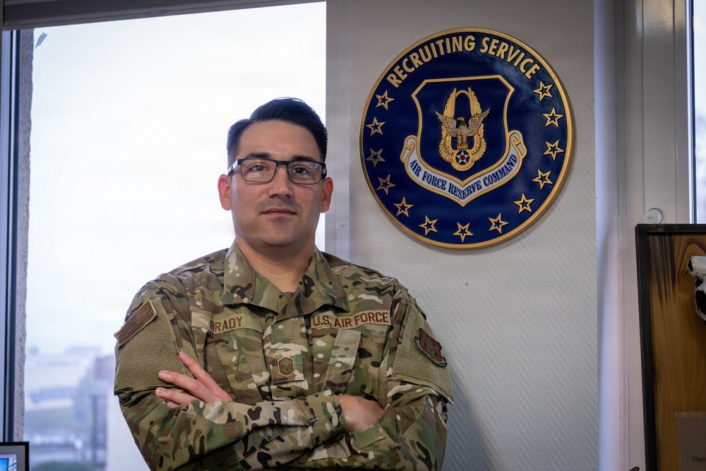 Planning your next chapter: Spangdahlem recruiter provides blueprint for a smooth transition from active duty