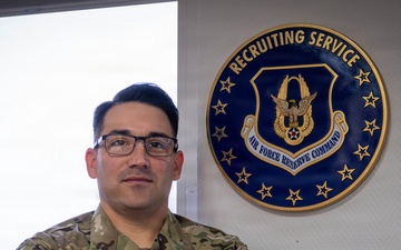 Planning your next chapter: Spangdahlem recruiter provides blueprint for a smooth transition from active duty