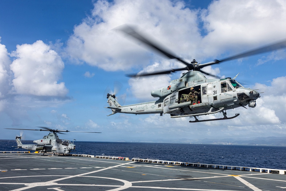 22nd MEU(SOC) | LCU and Flight Operations Aboard the USS Fort Lauderdale